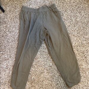 Olive green linen coastal pact pants